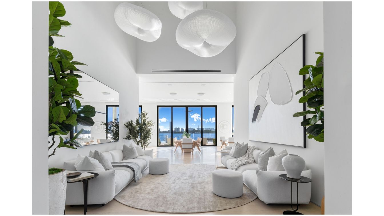 Interior, Living room, Water