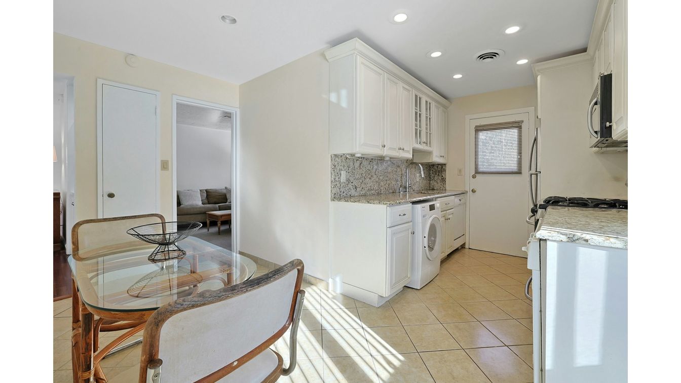 Dining room, Interior, Kitchen, Recessed Lighting