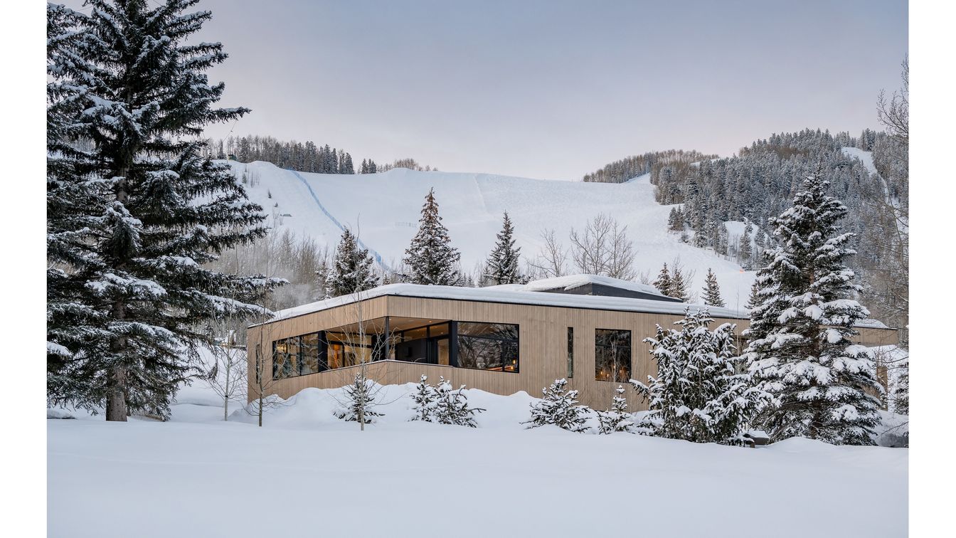 Backyard, Exterior, Facade, Modern