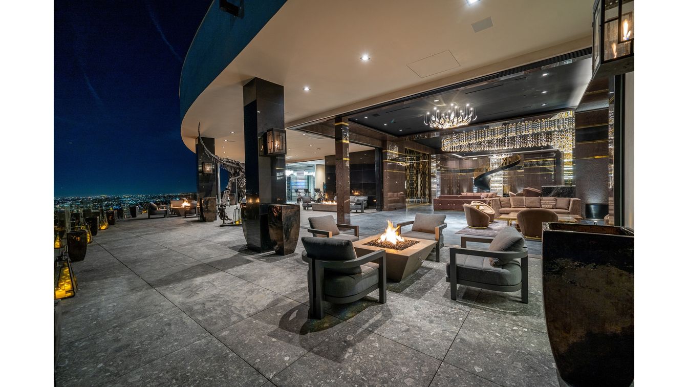 Exterior, Recessed Lighting