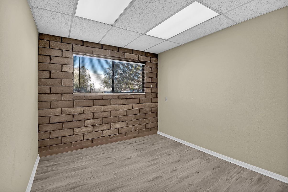 DE Listing image placeholder