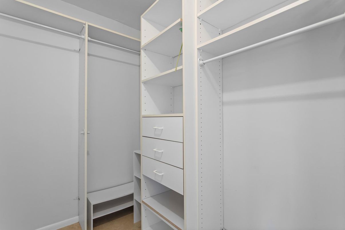 Interior, Walk-in Closets
