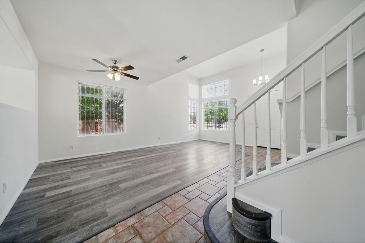 Interior, Pendant Lights, Wood Texture Flooring