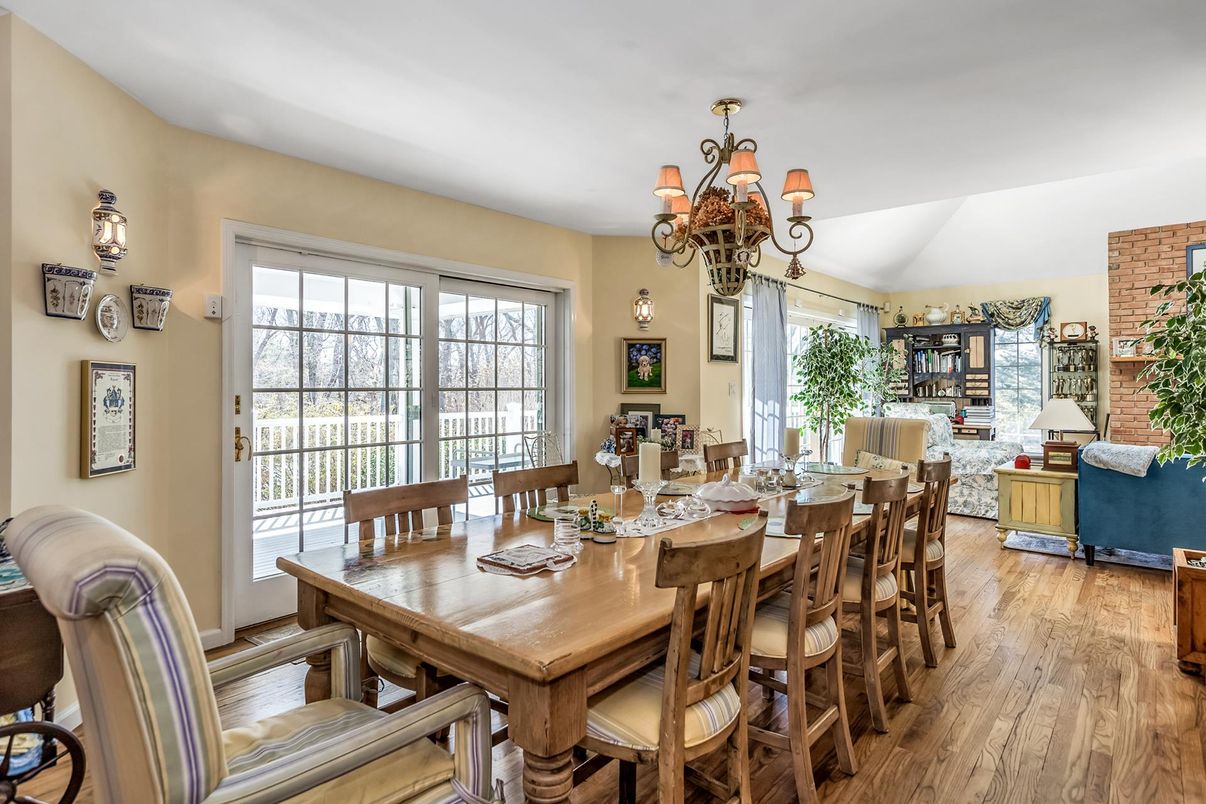Chandelier, Dining room, Interior, Living room, Wood Texture Flooring