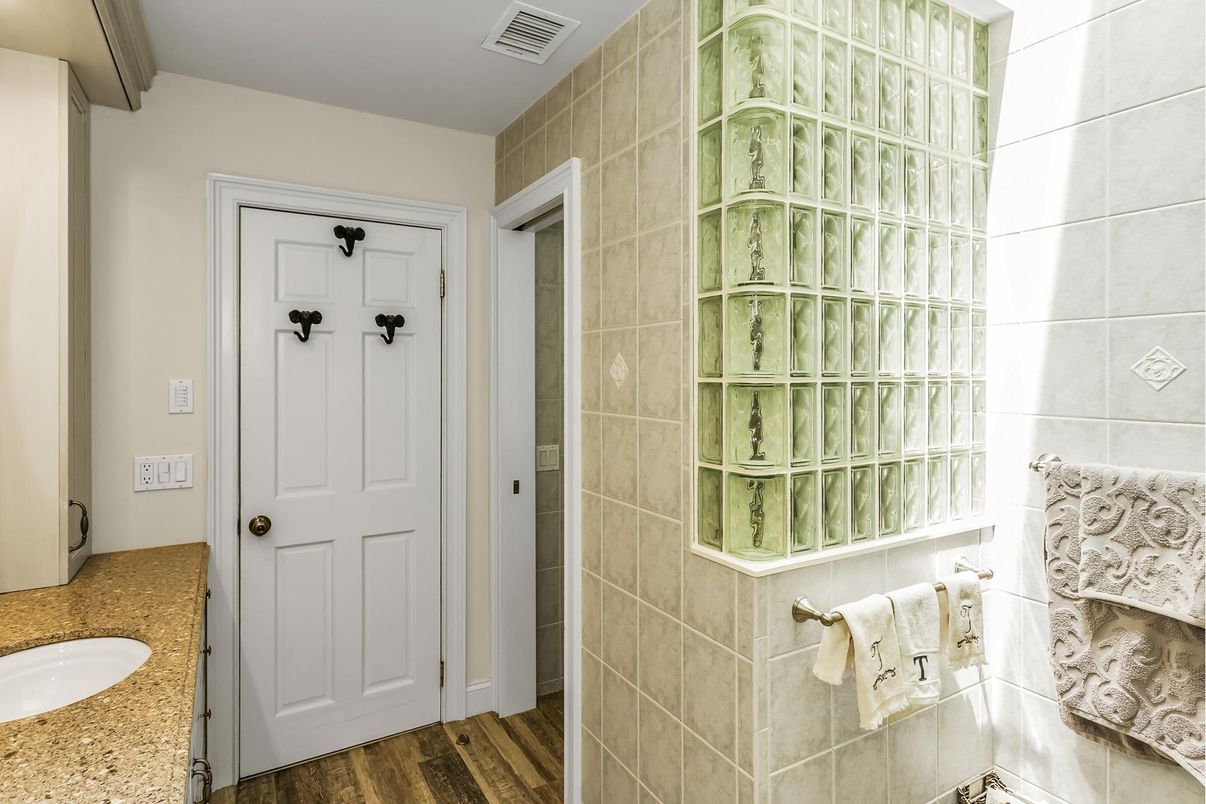 DE Listing image placeholder