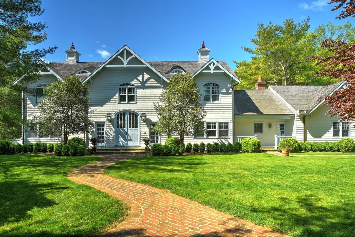 Backyard, Exterior, Facade, Farmhouse