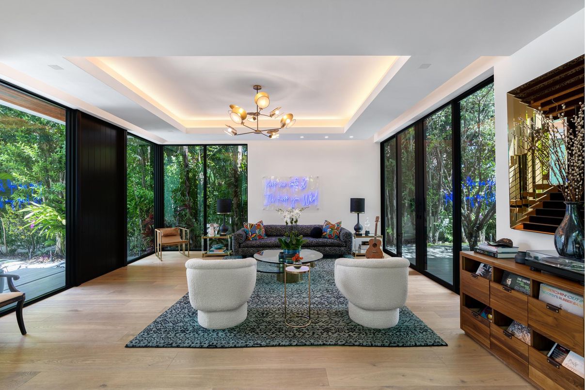 Chandelier, Interior, Living room, Recessed Lighting, Wood Texture Flooring