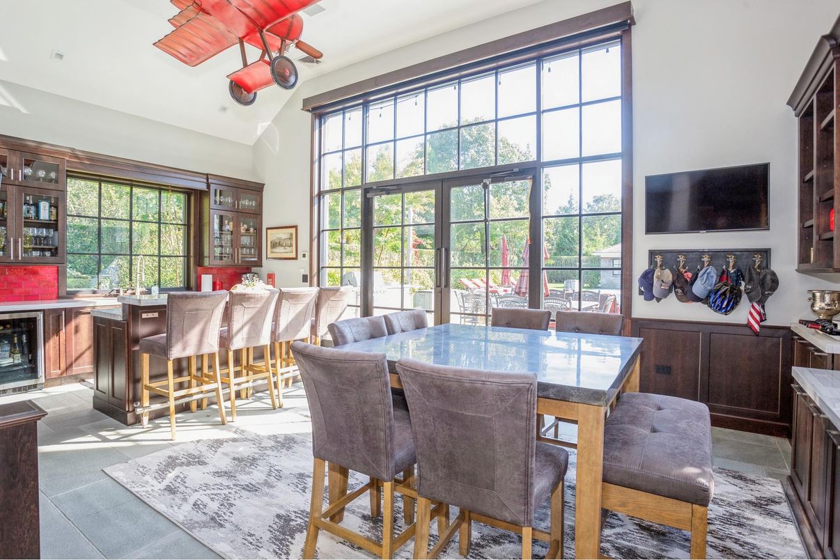 Dining room, Interior, Recessed Lighting