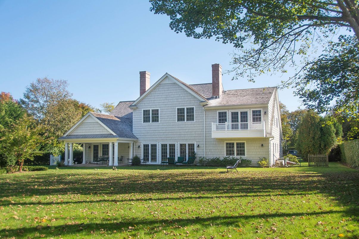 Backyard, Exterior, Facade, Farmhouse