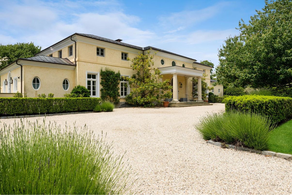Backyard, Exterior, Facade, French Provincial