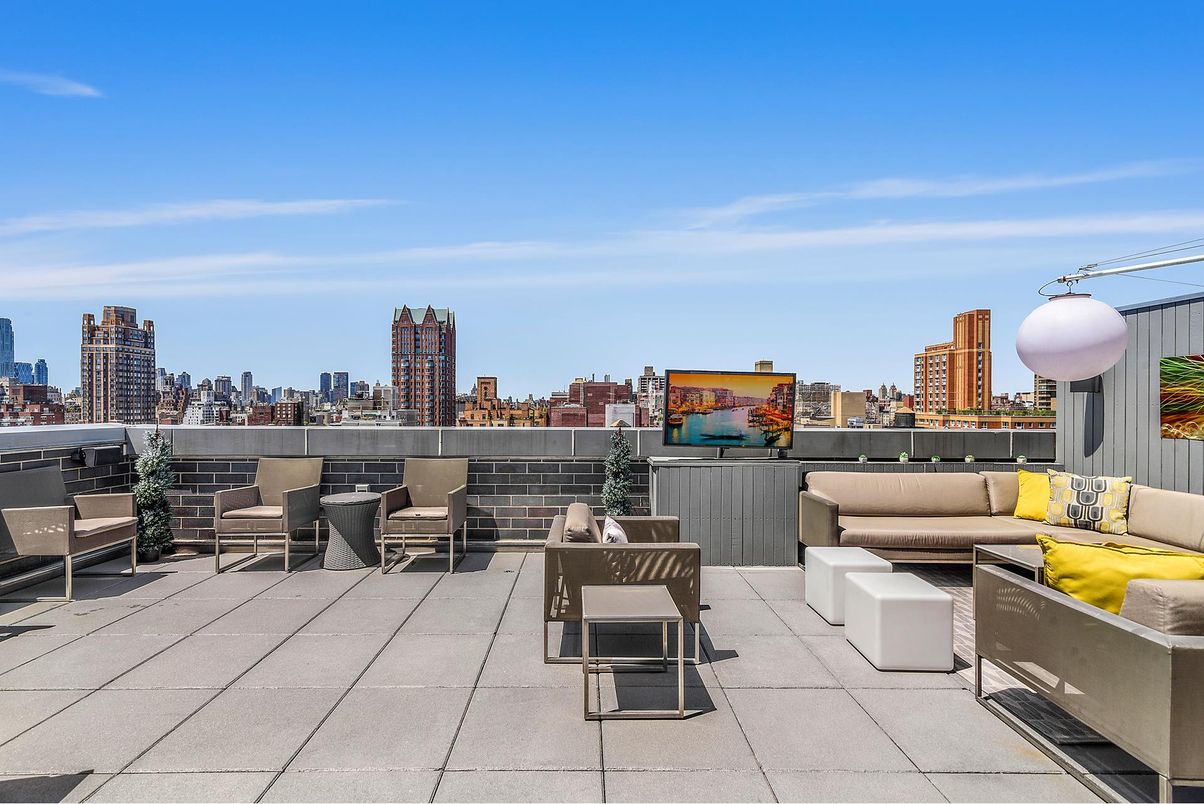 Exterior, Other, Skyline