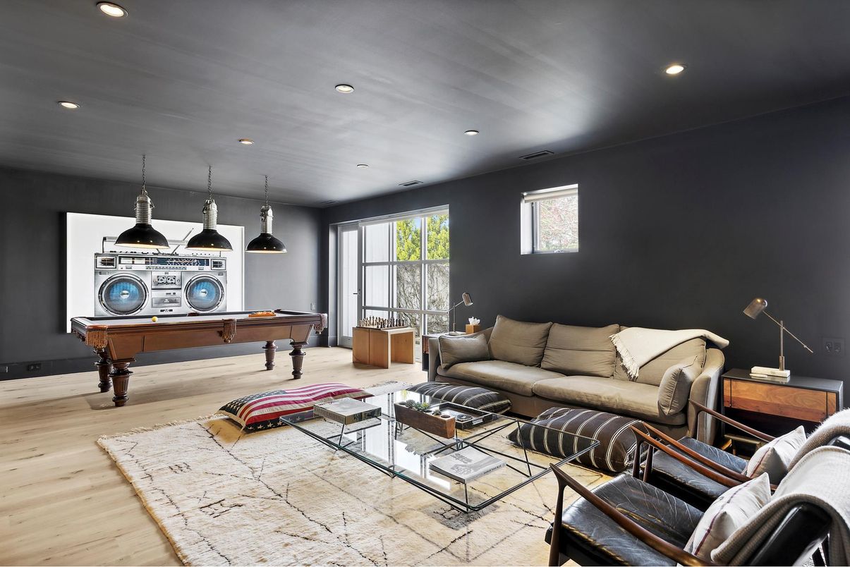 Billiard Table, Game Room, Interior, Living room, Pendant Lights, Recessed Lighting, Wood Texture Flooring