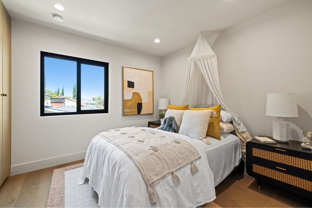 Bedroom, Interior, Recessed Lighting, Wood Texture Flooring