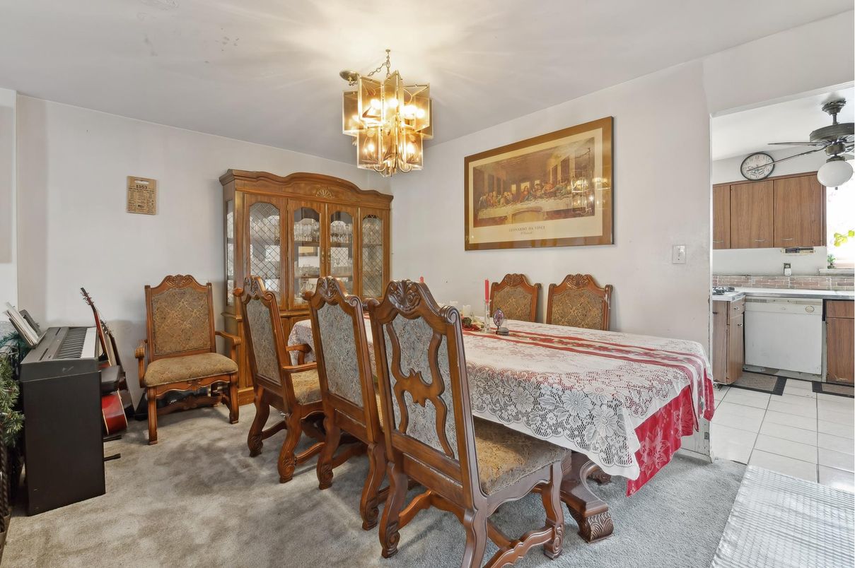 Chandelier, Dining room, Interior