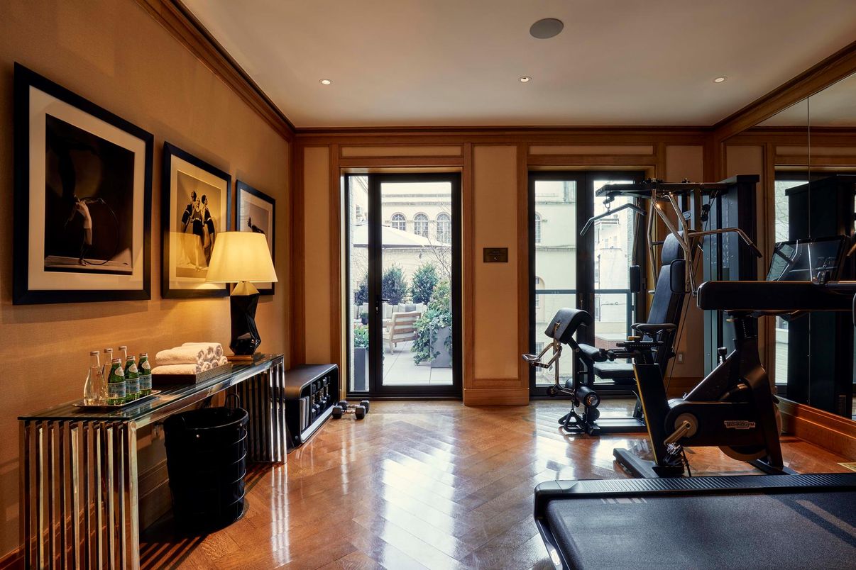 Fitness Equipment, Interior, Recessed Lighting, Wood Texture Flooring