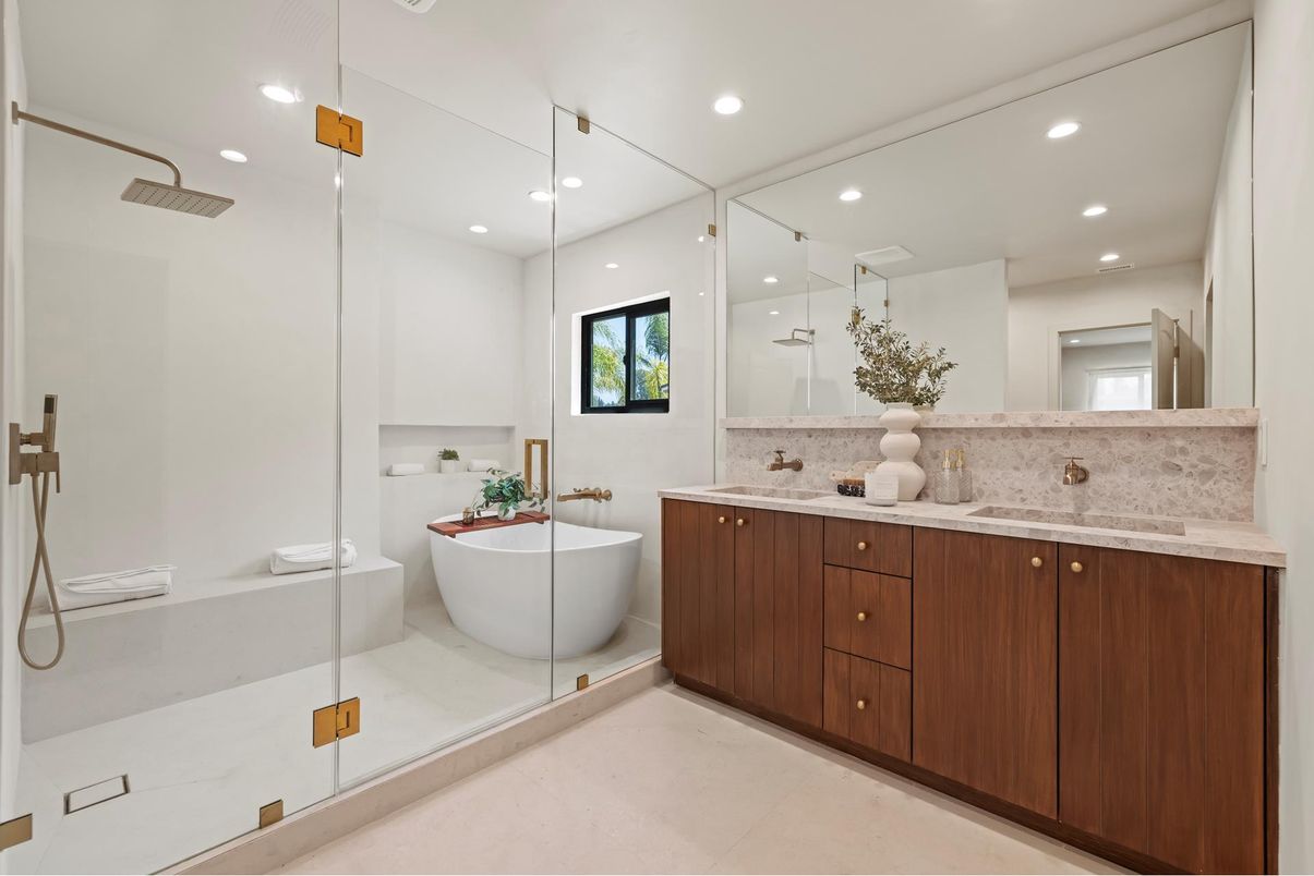Bathroom, Dual Sink Vanities, Free Standing Baths, Glass Shower, Interior, Recessed Lighting