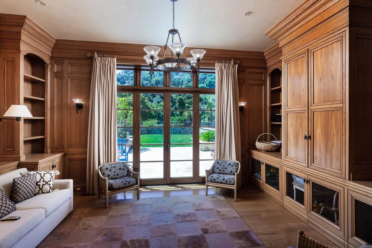 Chandelier, Interior, Recessed Lighting, Wood Texture Flooring, Wooden Walls