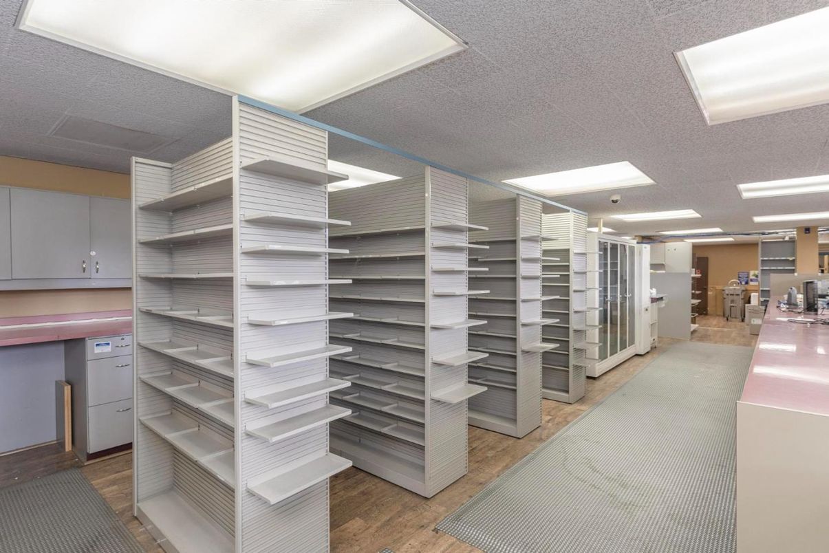 Interior, Recessed Lighting, Walk-in Closets, Wood Texture Flooring