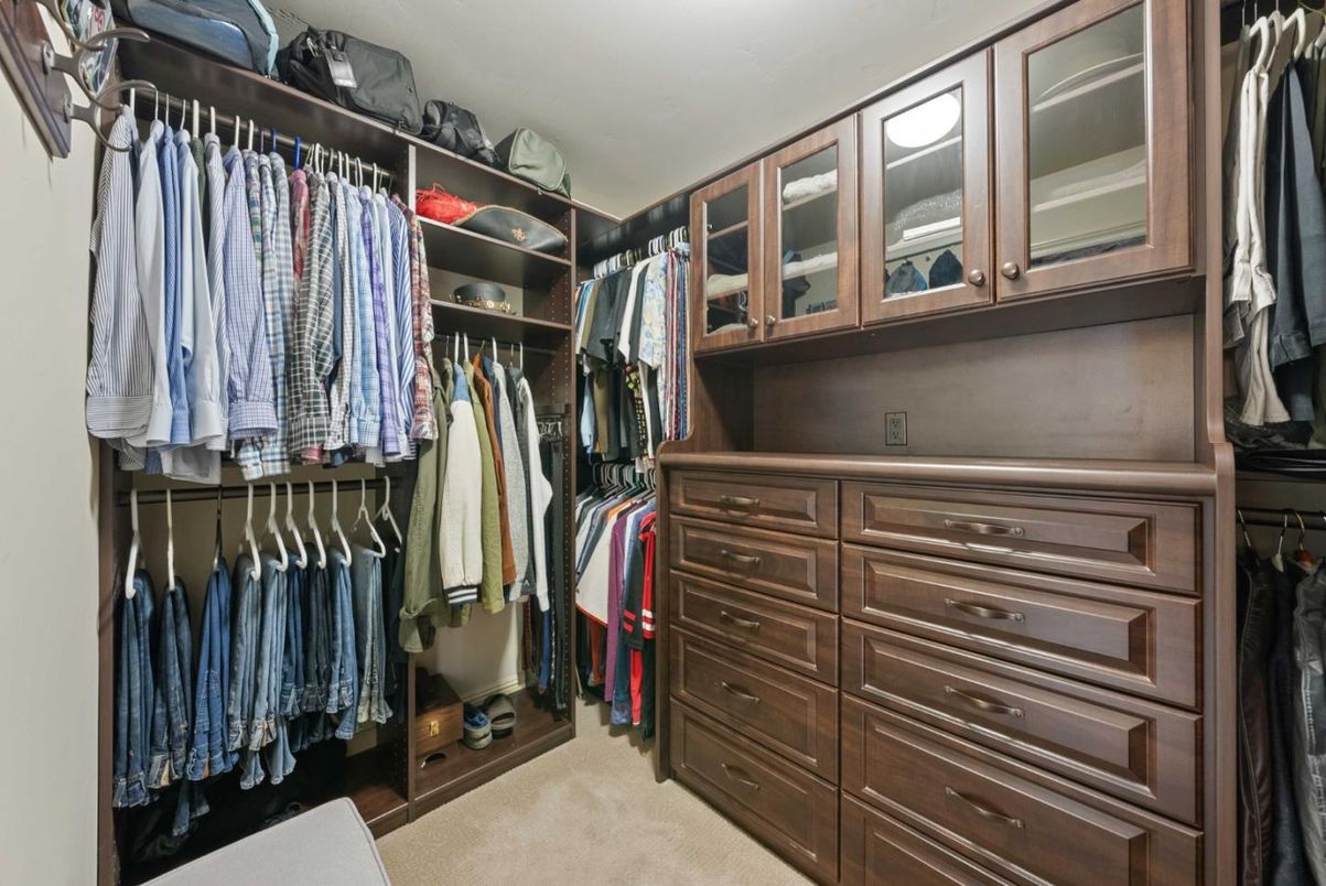 Interior, Walk-in Closets