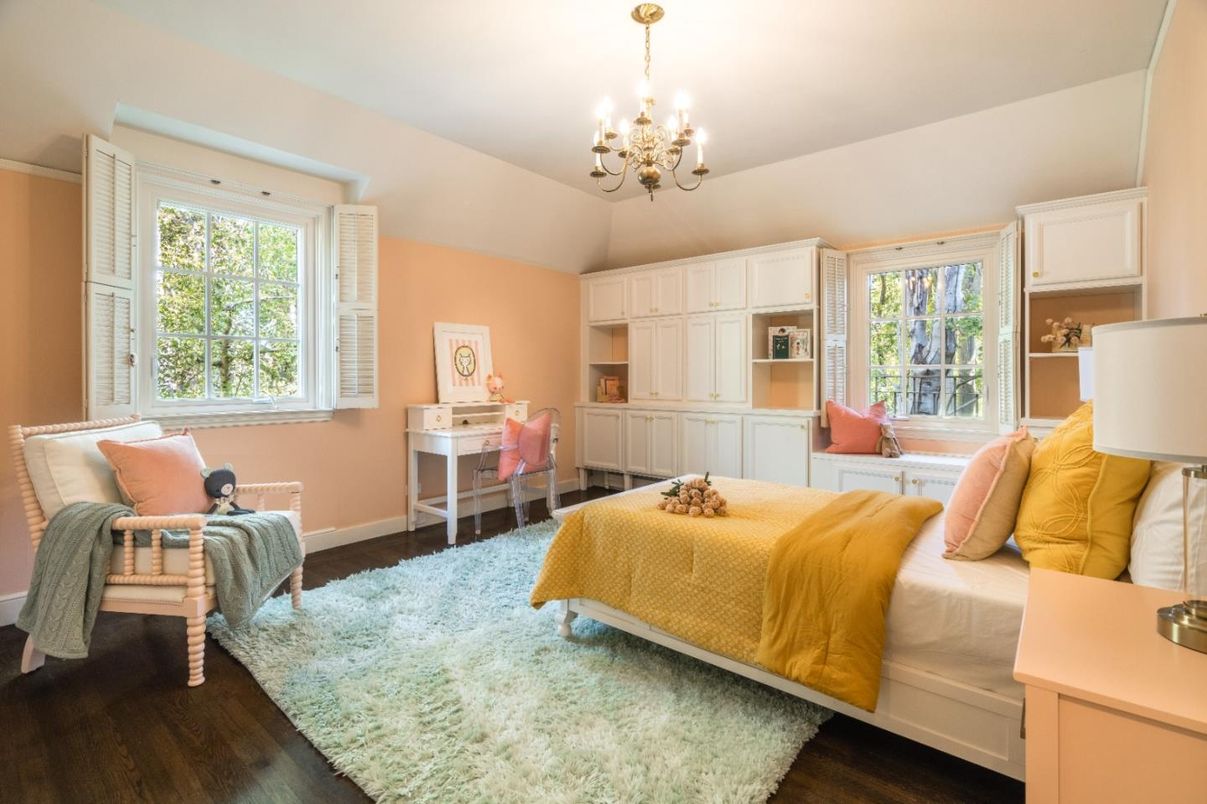 Bedroom, Chandelier, Home Office, Interior, Wood Texture Flooring