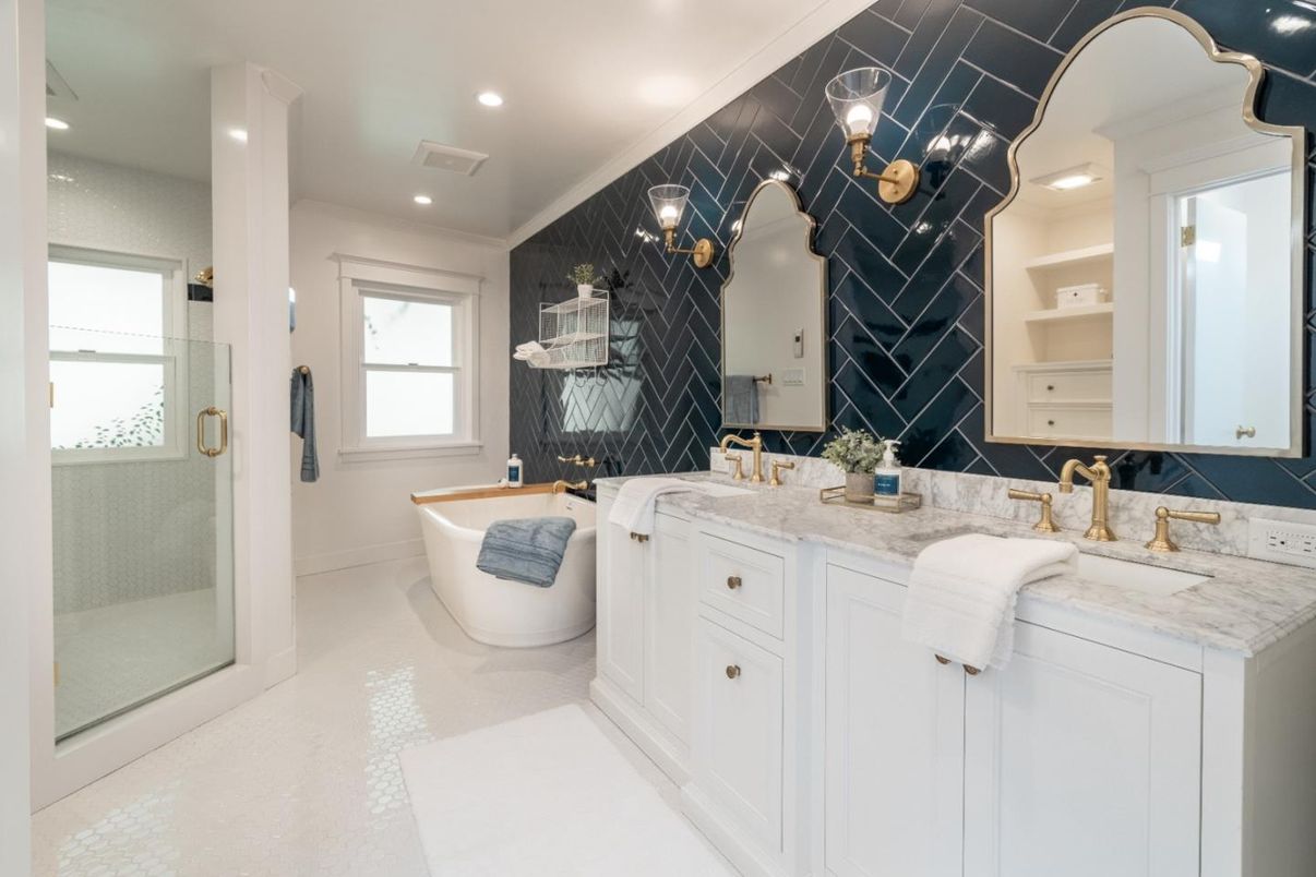 Bathroom, Dual Sink Vanities, Free Standing Baths, Glass Shower, Interior, Recessed Lighting