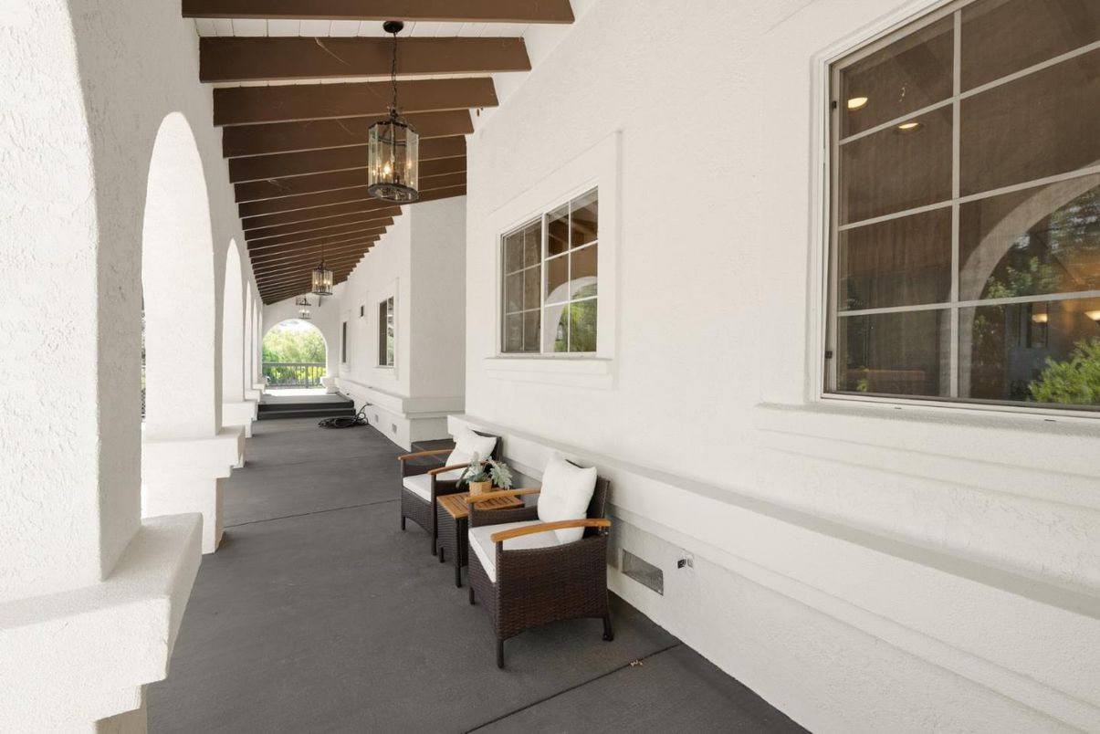 Exterior, Pendant Lights