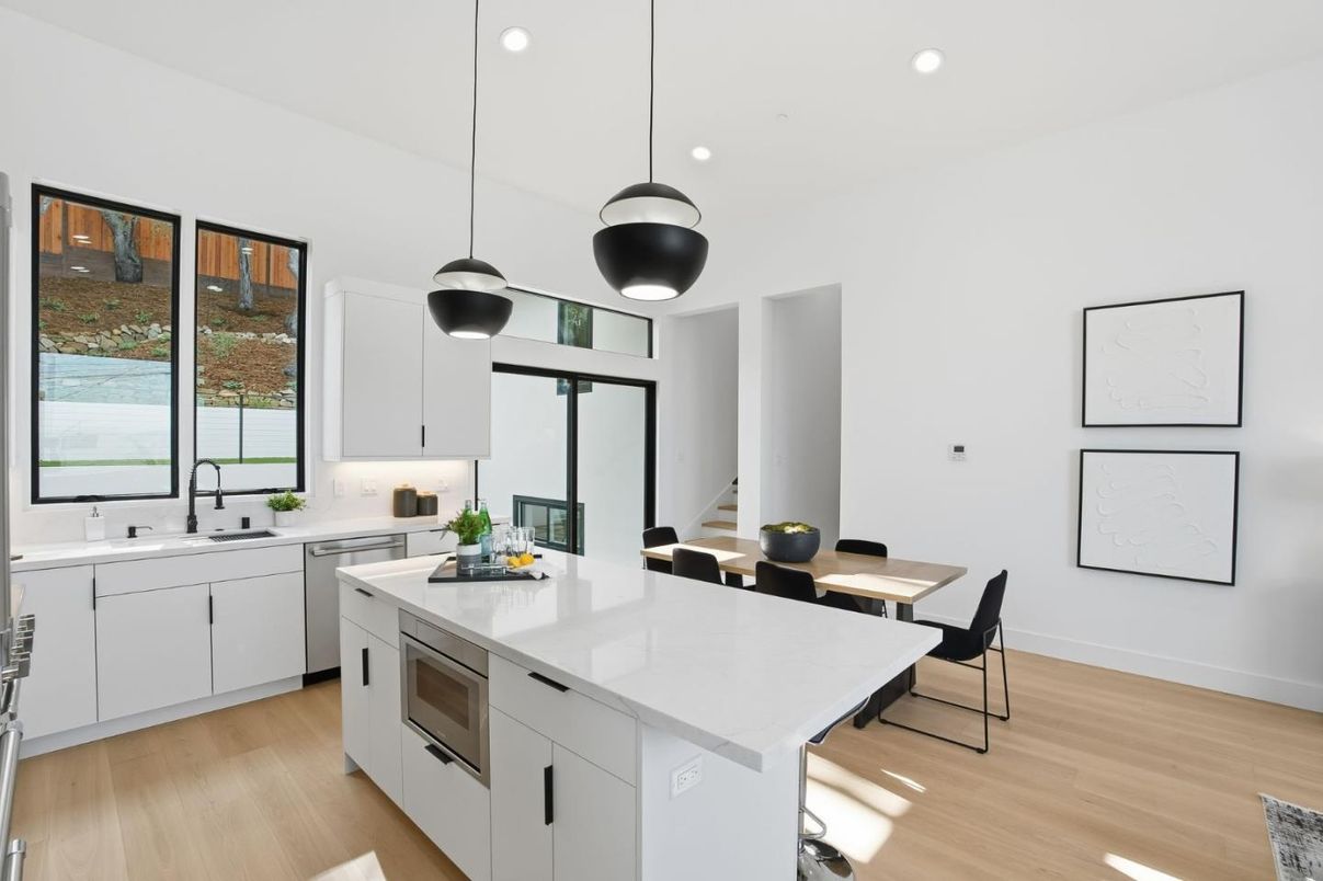 Dining room, Interior, Kitchen, Pendant Lights, Recessed Lighting, Wood Texture Flooring