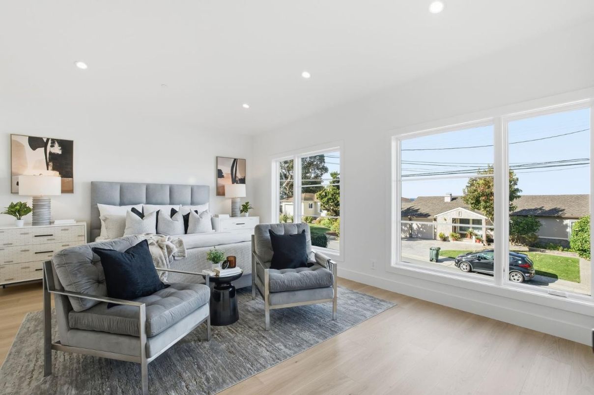 Bedroom, Interior, Living room, Recessed Lighting, Wood Texture Flooring