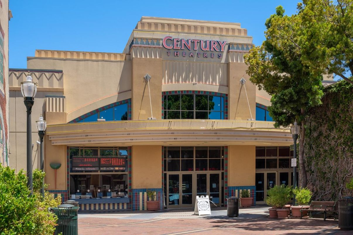 Exterior, Facade, None