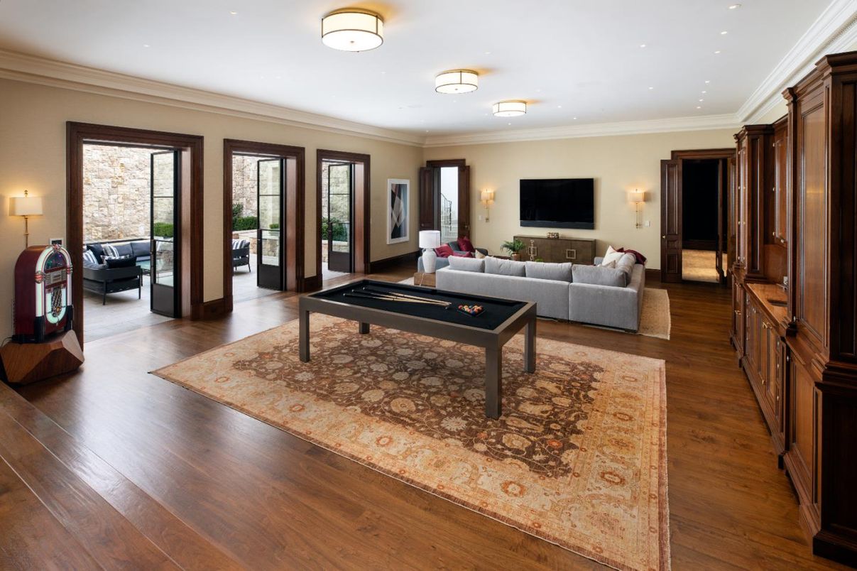 Billiard Table, Game Room, Interior, Living room, Recessed Lighting, Wood Texture Flooring