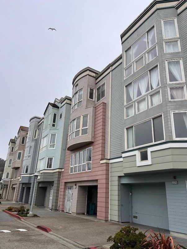 Exterior, Facade, Brick Facade, Rowhouse