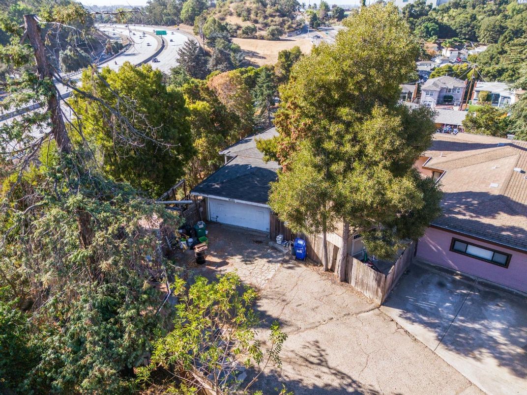 Exterior, Drone