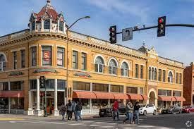 Exterior, Facade, Chicago School