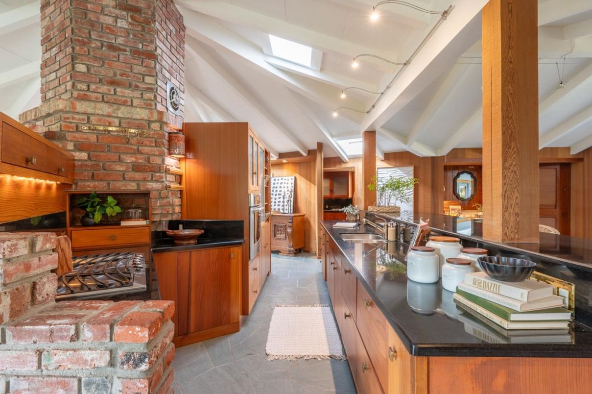 Interior, Kitchen, Recessed Lighting, Stone Walls