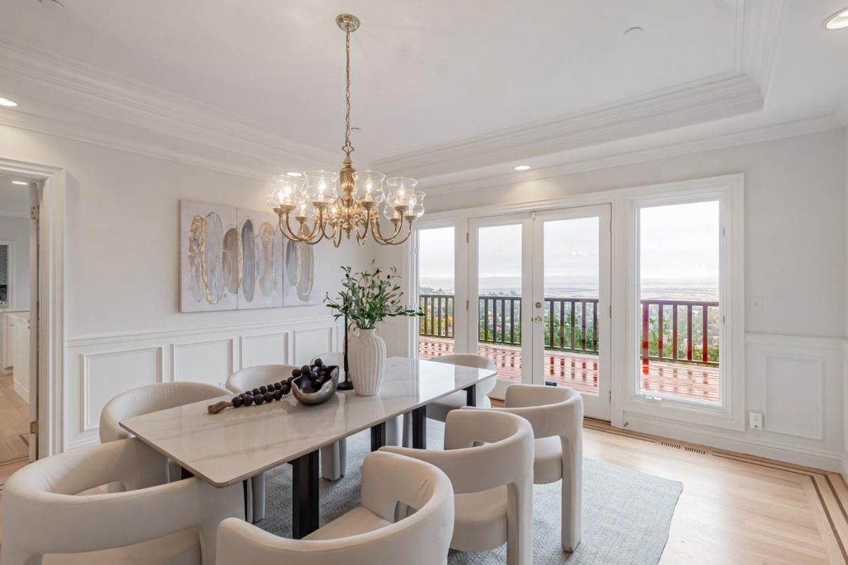 Chandelier, Dining room, Interior, Recessed Lighting, Water, Wood Texture Flooring