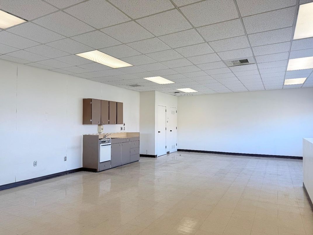 Empty room, Interior, Kitchen, Recessed Lighting