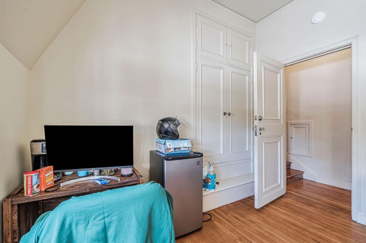 DE Listing image placeholder