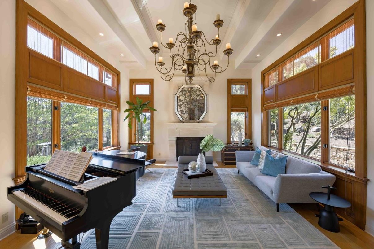 Chandelier, Fireplace, Interior, Living room, Piano, Recessed Lighting