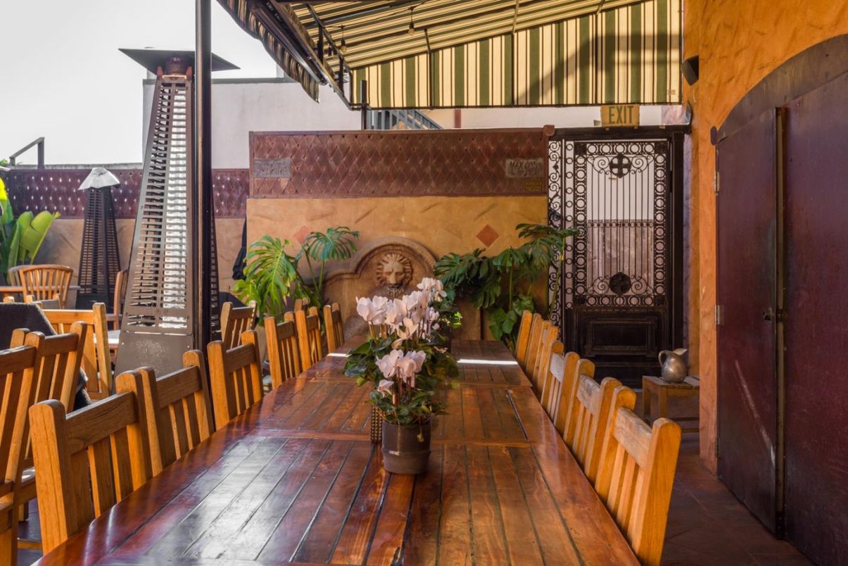 Dining room, Fireplace, Interior