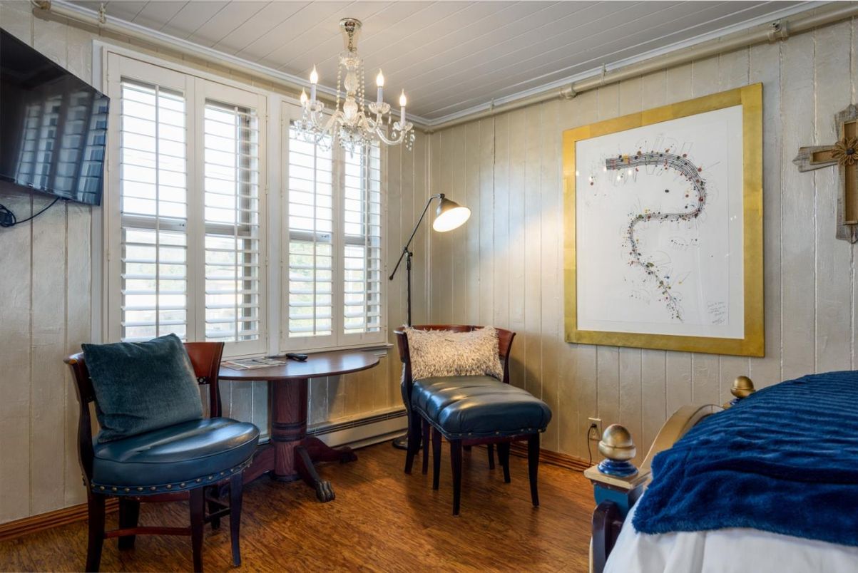 Chandelier, Interior, Wood Texture Flooring