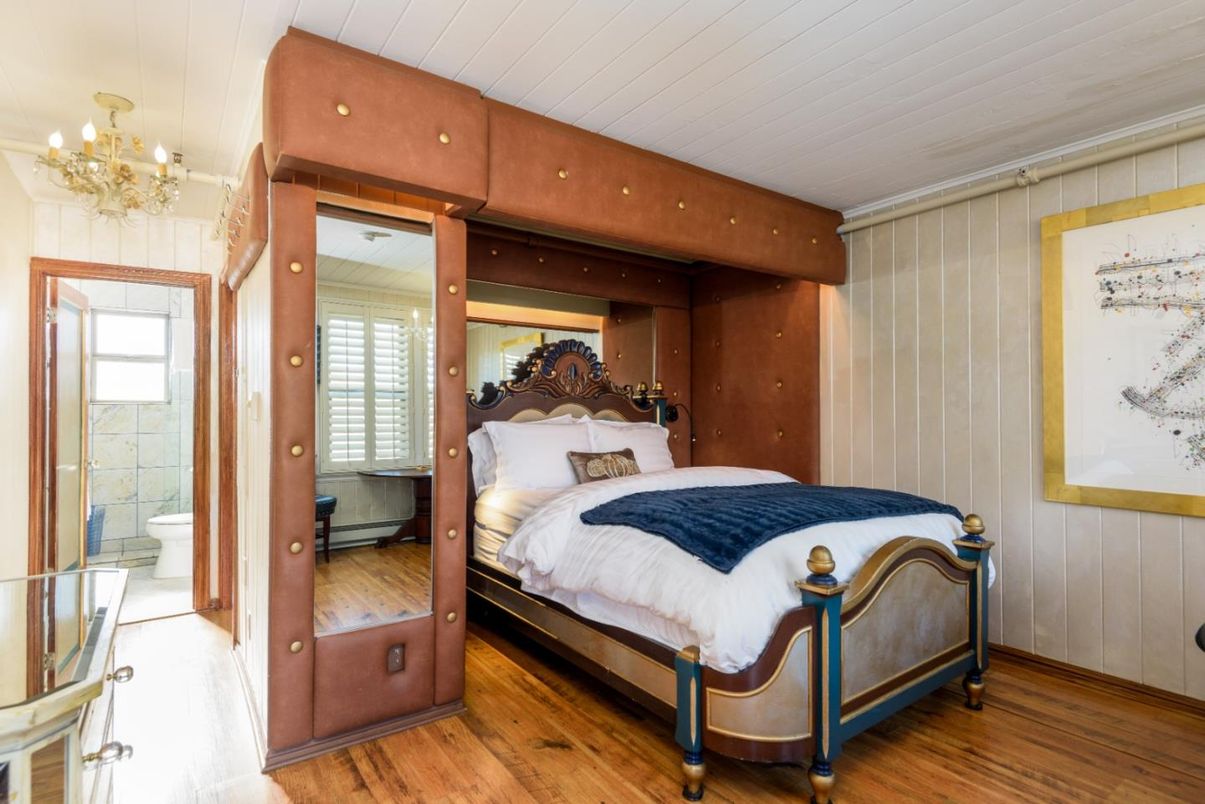 Bathroom, Bedroom, Chandelier, Interior, Recessed Lighting, Wood Texture Flooring