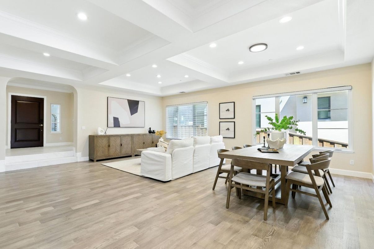 Dining room, Interior, Living room, Recessed Lighting, Wood Texture Flooring