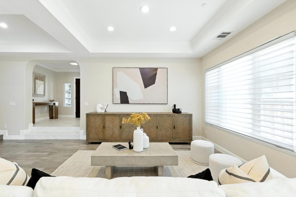 Interior, Living room, Recessed Lighting, Wood Texture Flooring