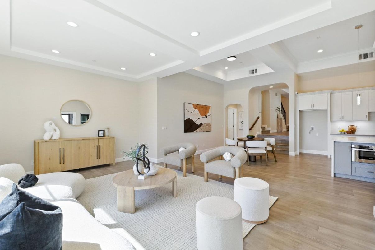 Dining room, Interior, Kitchen, Living room, Pendant Lights, Recessed Lighting, Stainless Steel Appliances, Wood Texture Flooring