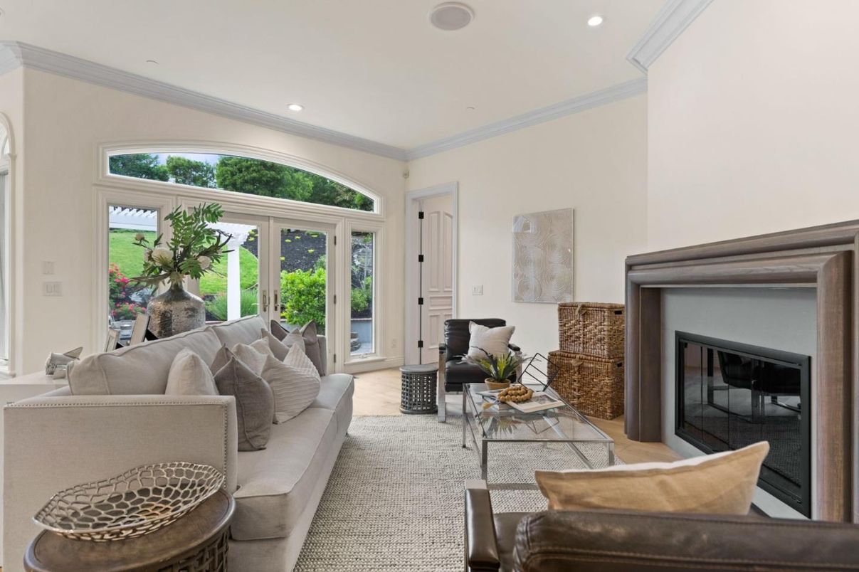 Fireplace, Interior, Living room, Recessed Lighting