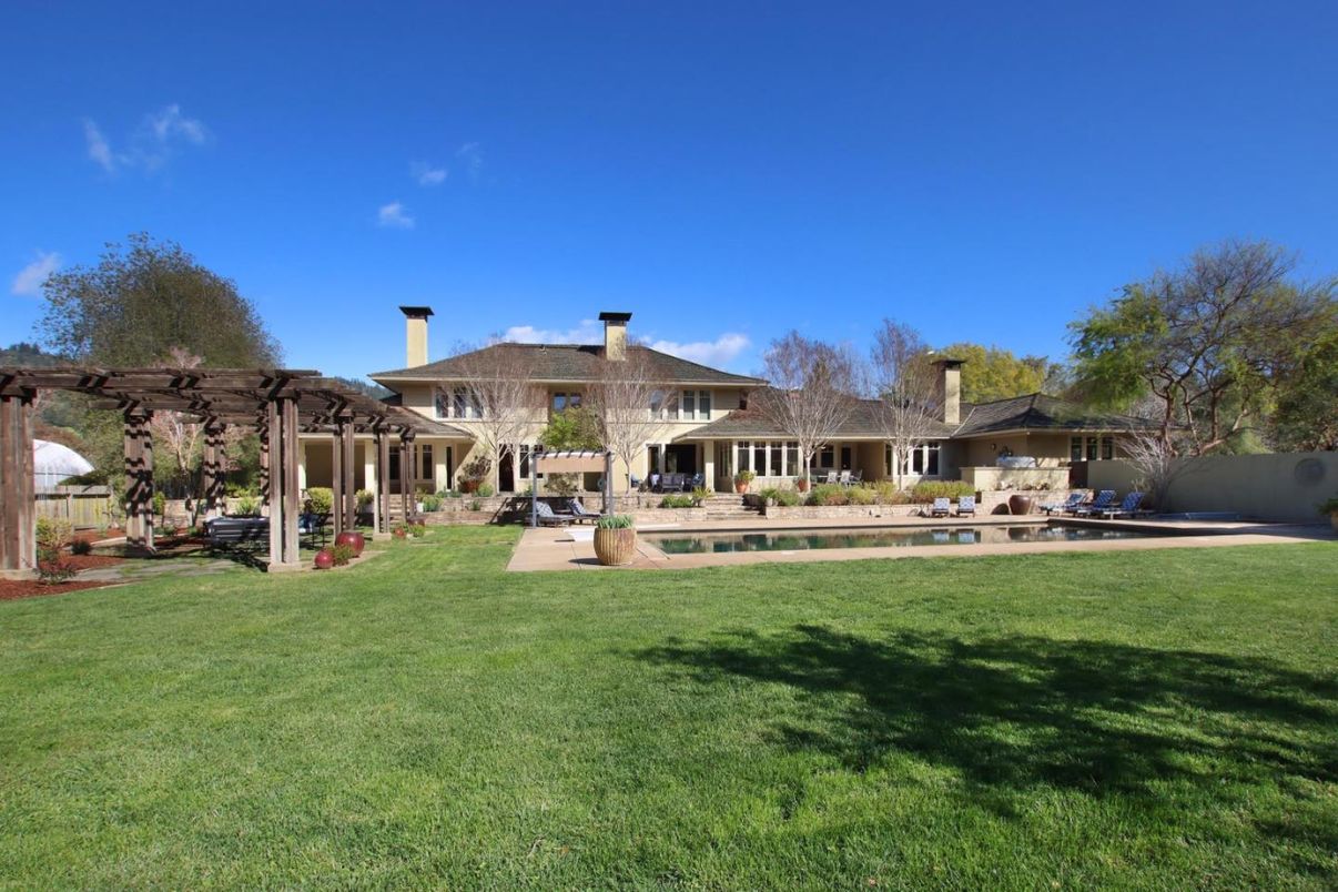 Backyard, Exterior, Facade, French Provincial