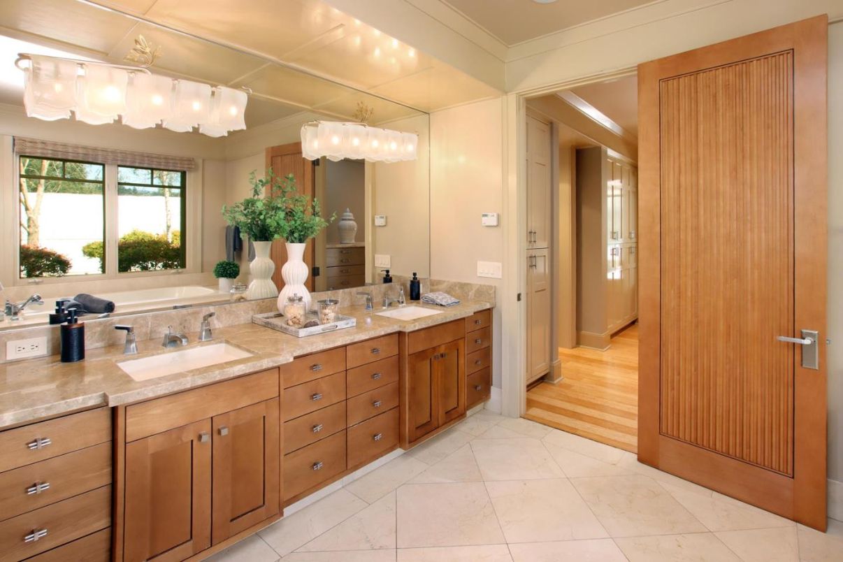 Interior, Walk-in Closets, Wood Texture Flooring