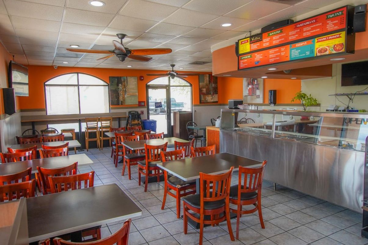 Dining room, Interior, Recessed Lighting