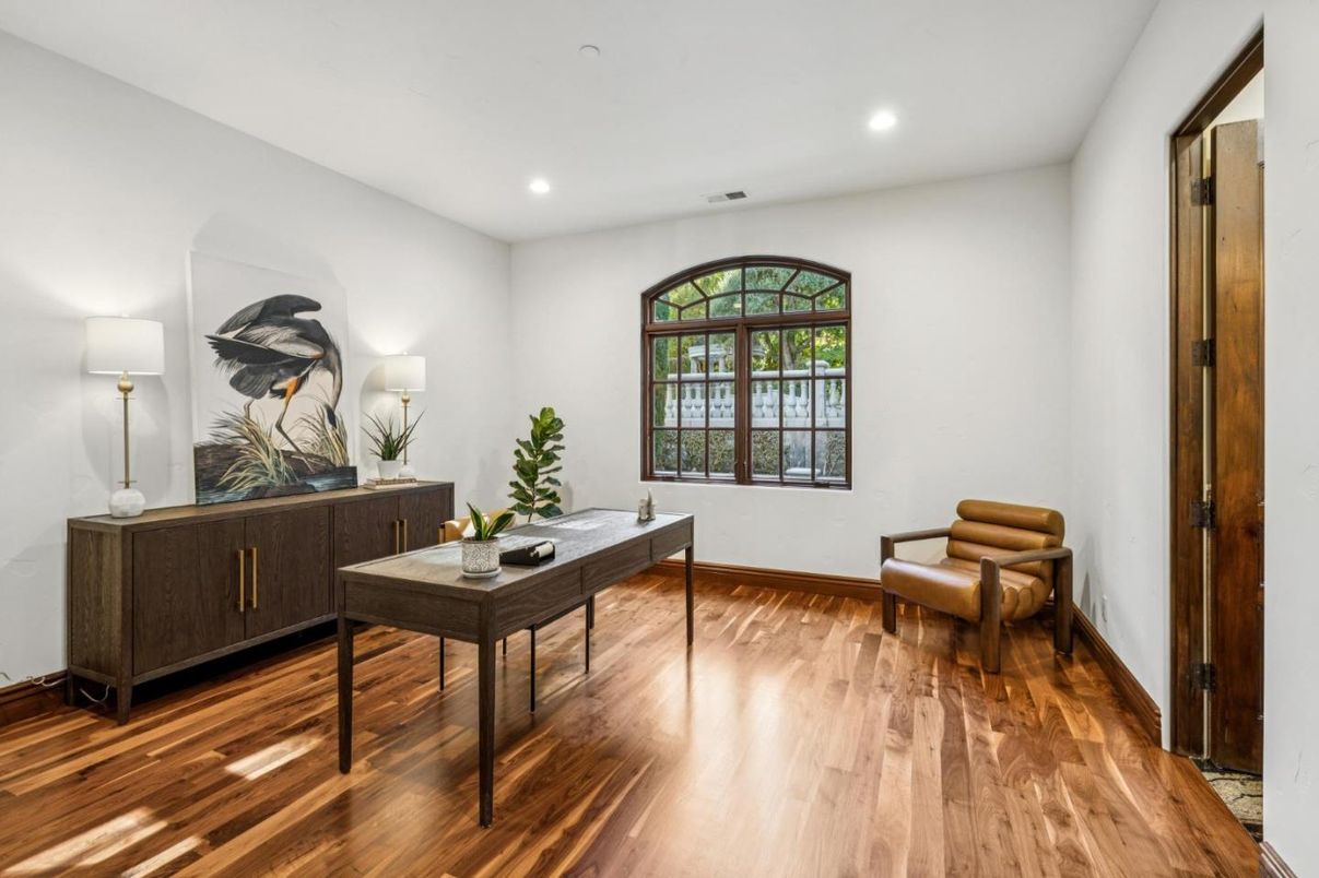 Home Office, Interior, Recessed Lighting, Wood Texture Flooring