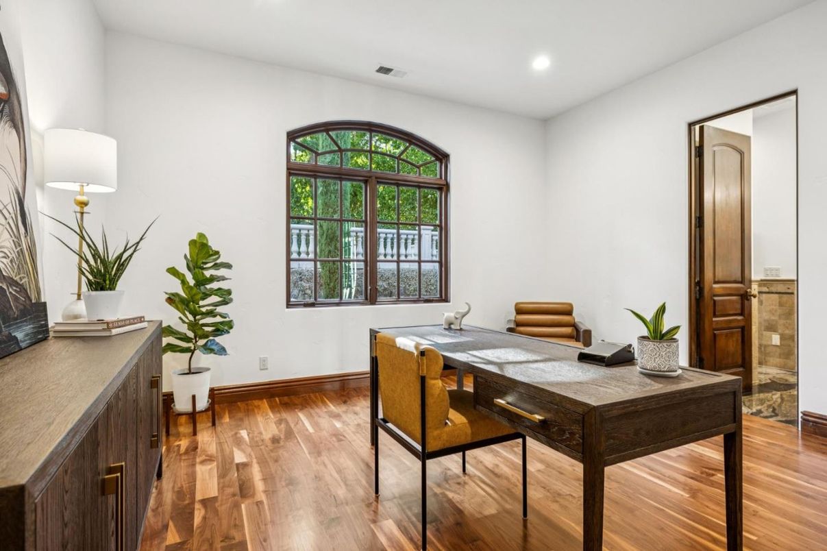 Home Office, Interior, Recessed Lighting, Wood Texture Flooring